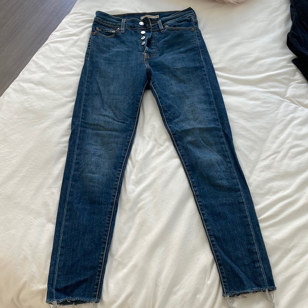 Levi’s wedgie skinny jeans